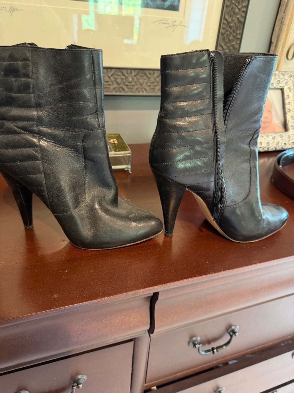Boutique brand as 8 women’s bootie shoes